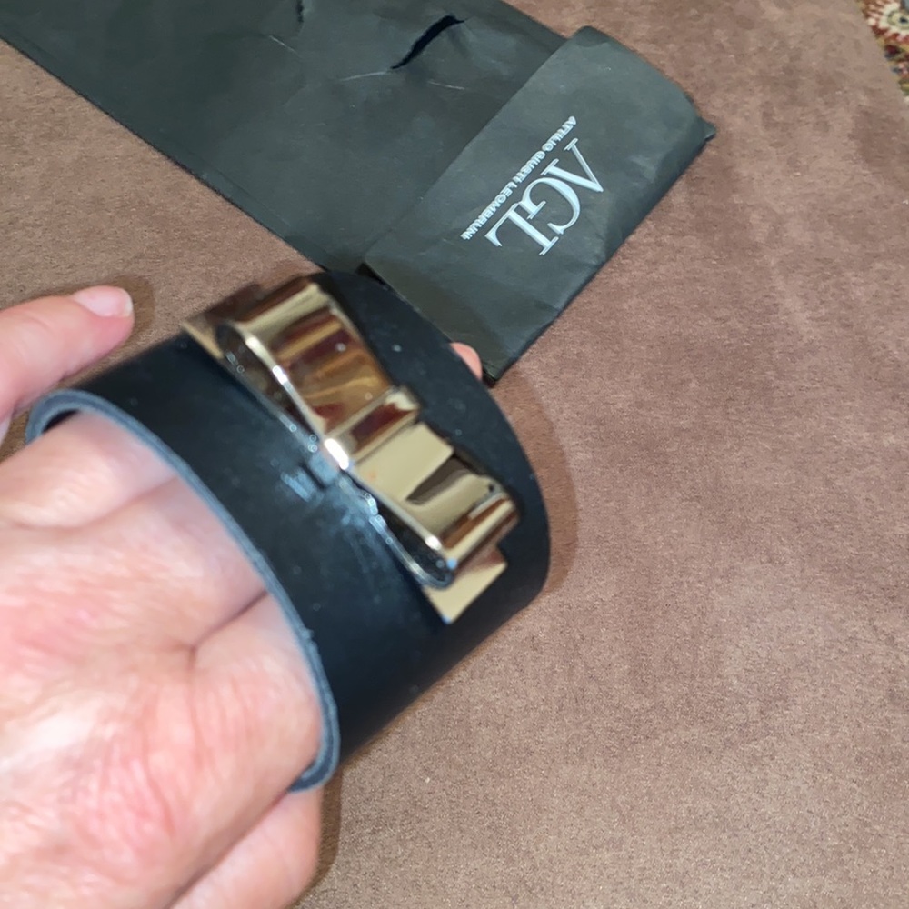 AGL Leather Bracelet with metal bow - Picture 10 of 17